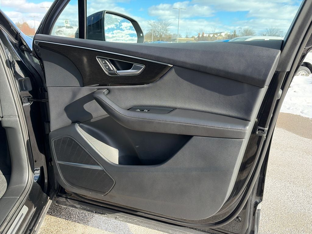 2023 Audi Q7 55 Premium Plus quattro